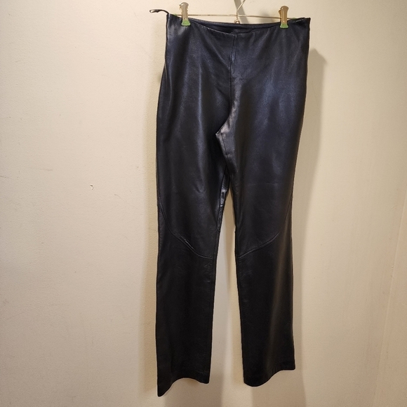 The Limited Women's black 100% leather Straight legs pants size 2 - Picture 1 of 14